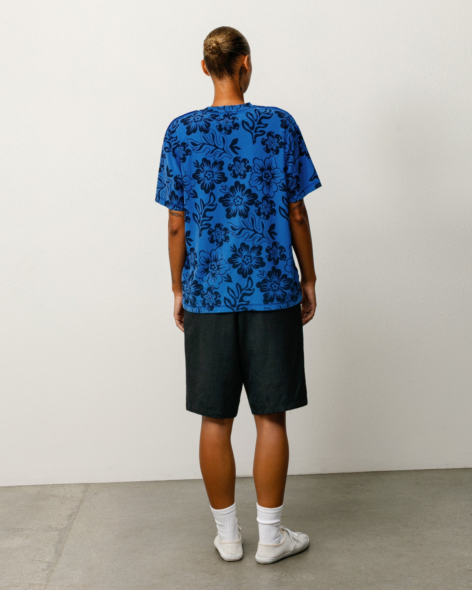 LAZY FLORAL TEE